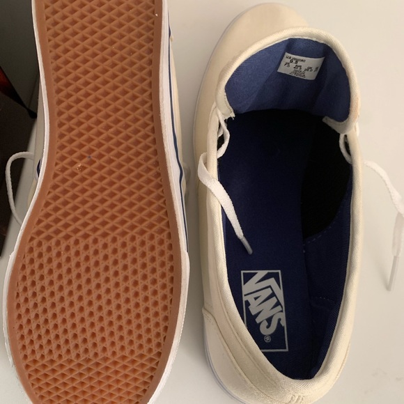 Vans authentic women S 9.5 regular width shoes - Picture 4 of 13